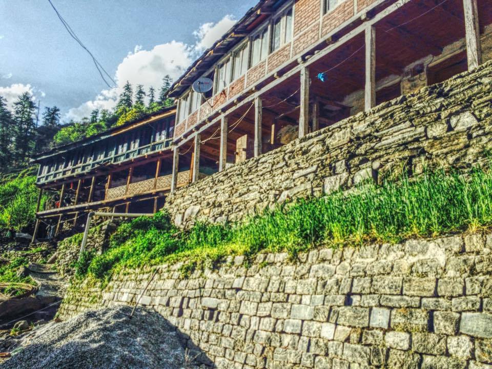Photo of Tosh - the pinnacle village across Parvati river 5/16 by The Tropical River