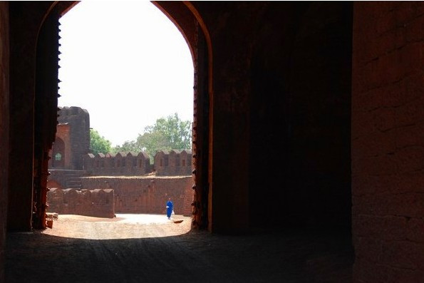 Photo of Bidar Fort 2/3 by Pallavi Roy