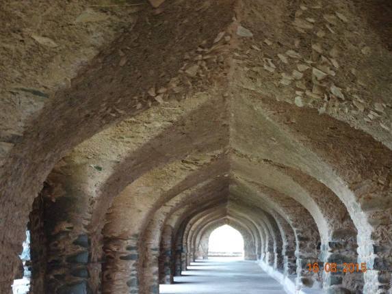 Photo of Mandu, Mandav, Madhya Pradesh, India by Mohal Banker