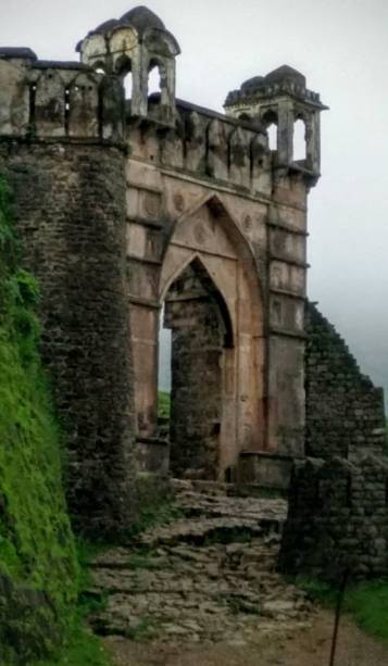 Photo of Mandu, Mandav, Madhya Pradesh, India by Mohal Banker