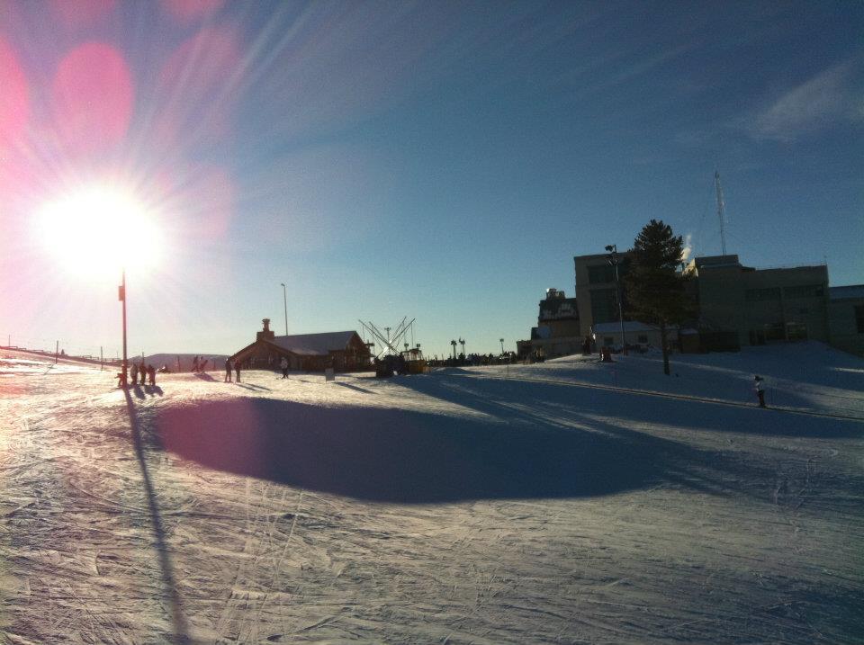 Photo of Carving up the Snowy Slopes of Colorado! by Whiktor Cceelo