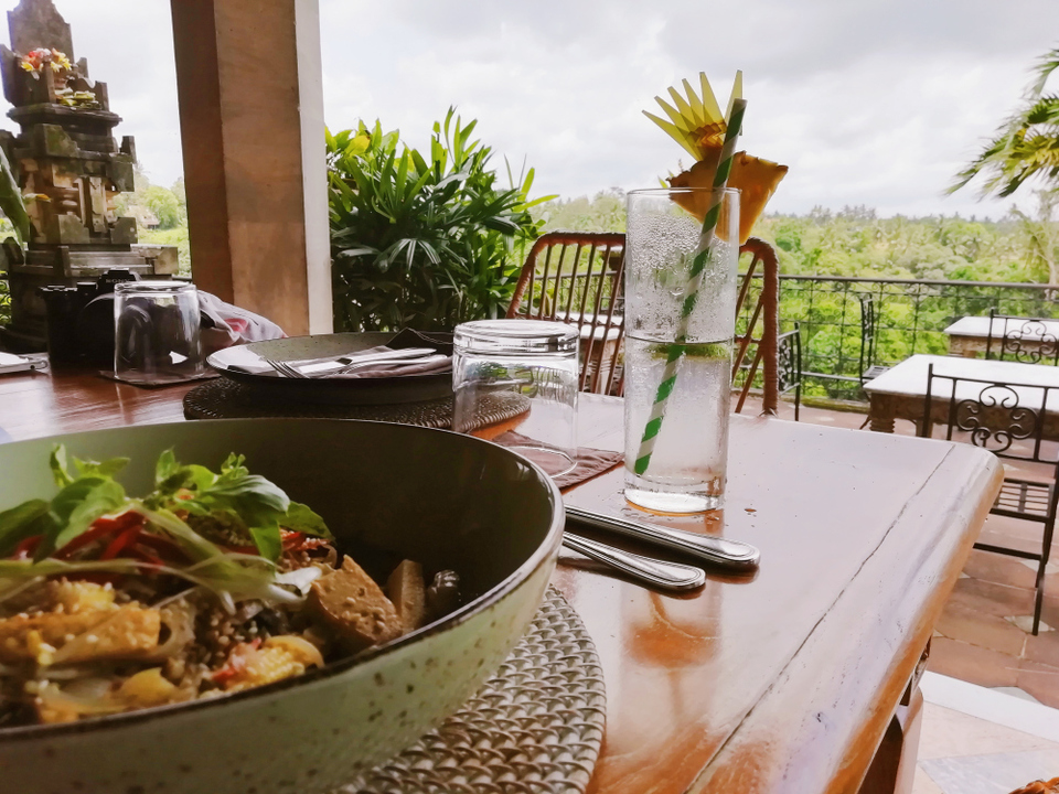 Photo of Indus Restaurant, Kedewatan, Gianyar, Bali, Indonesia by Hasti Raval