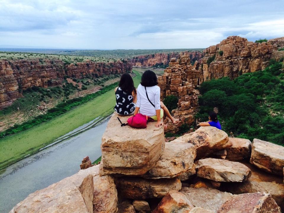 Photo of #SwipeRightToTravel - That Mountain Girl 17/17 by Vachana Shetty