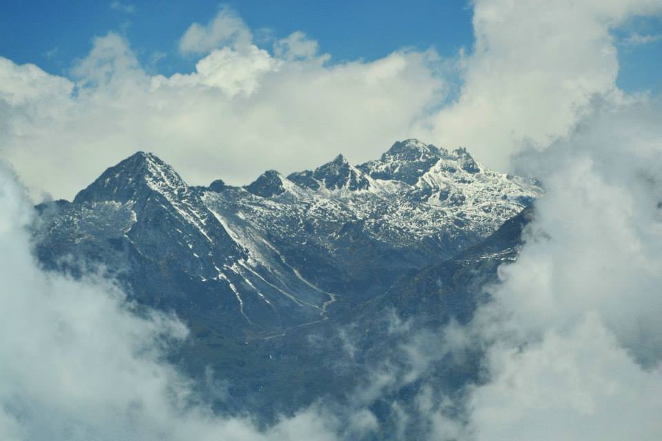 Photo of Dzongri Trek 6/10 by Vaisakh