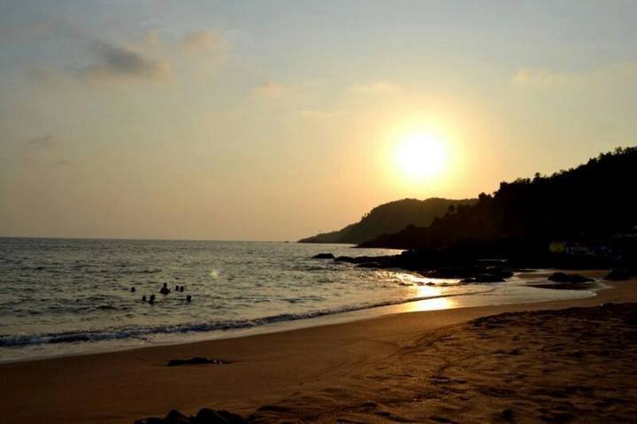 Photo of Where sun kisses the sea!! Gokarna it is:) 2/15 by Zinnat