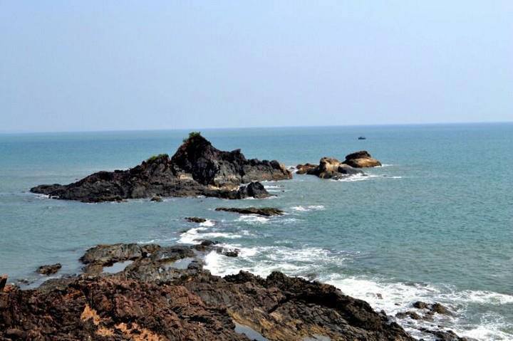 Photo of Where sun kisses the sea!! Gokarna it is:) 12/15 by Zinnat