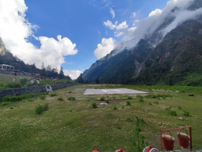 Photo of Ghangaria, Uttarakhand, India by Ritesh Dixit