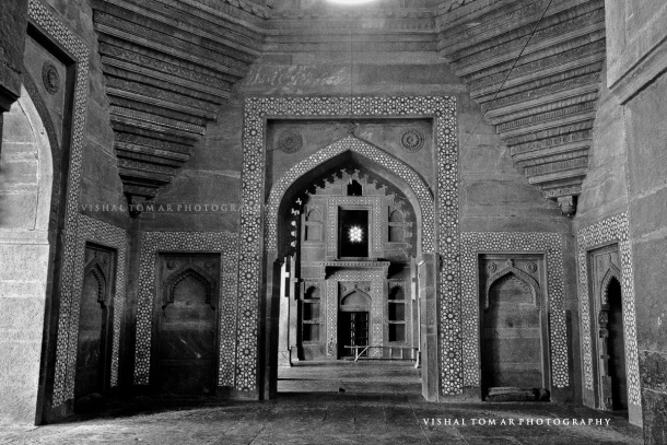 Photo of Taj Mahal - poetry in white. 13/22 by vishaltomar53