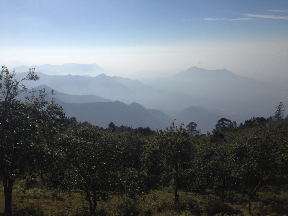 Photo of A hamlet amidst the clouds - Vattakanal 1/9 by swathi jois