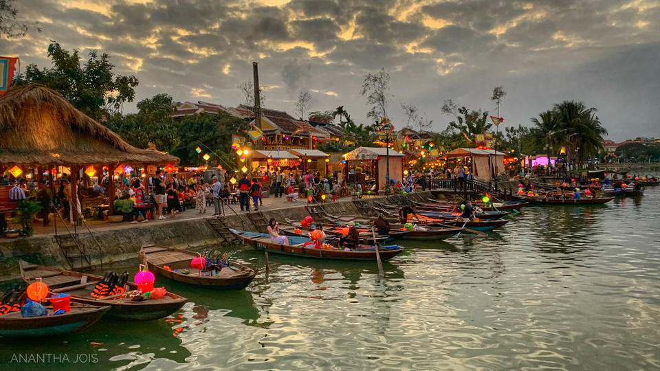 Photo of Khám phá Vietnam.. 11/23 by swathi jois