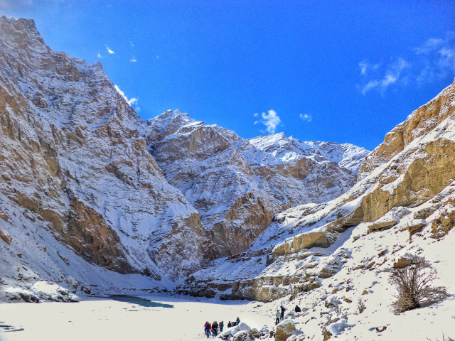 Photo of Chadar Trek - A walk to remember! 5/7 by sneha Anant
