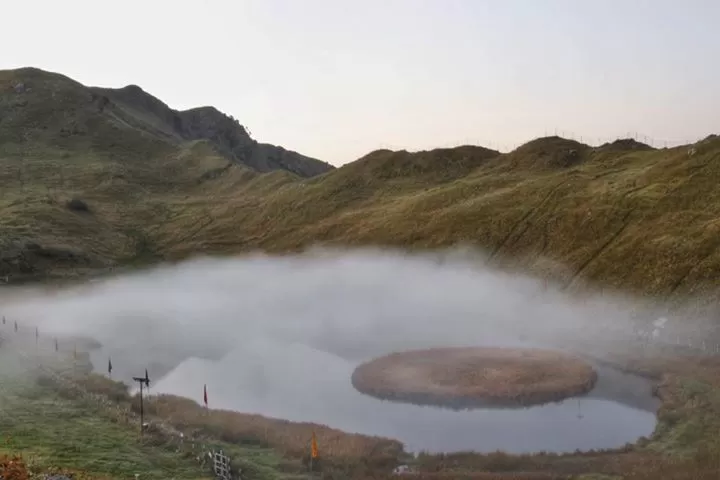 Photo of Prashar Lake by themilemuncher (Rakshit Makkar)