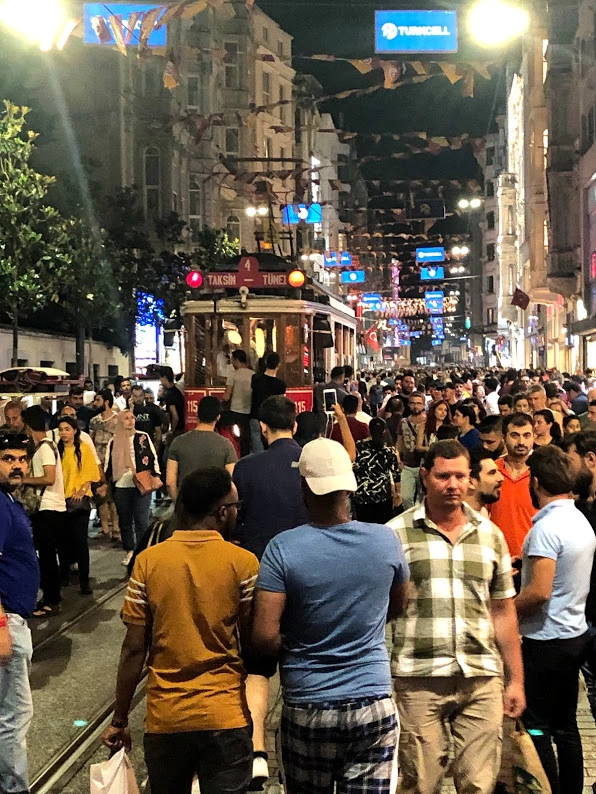 Photo of Tomtom, Istiklal Caddesi, Beyoğlu/İstanbul, Turkey by Kapil Thapliyal