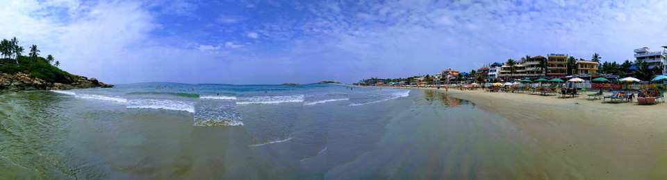 Photo of Kovalam Beach, Kerala by Wriddhi Bagchi