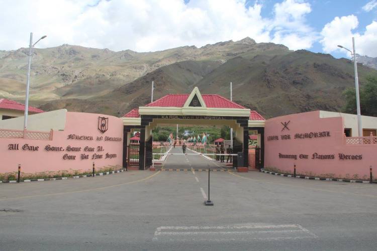 Photo of An Affair With the Mighty Brown Beast | A Complete Leh Circuit 4/11 by MJ