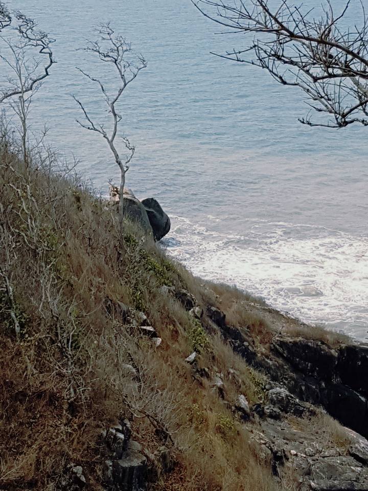 Photo of Day tripping on an island in Goa 10/17 by Just too Umezing