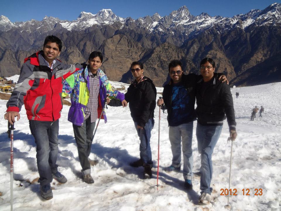 Photo of Auli Snow Skiing - An Adventure Sport Destination 12/19 by mohit sharma