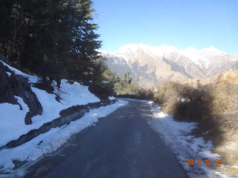 Photo of Auli Snow Skiing - An Adventure Sport Destination 2/19 by mohit sharma