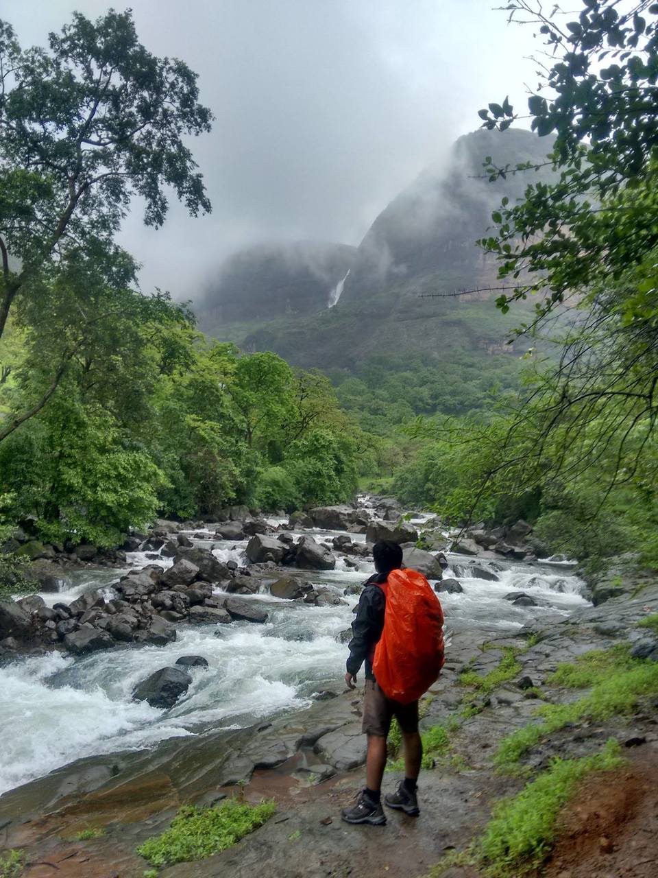 Photo of Devkund Waterfall – Enroute to Paradise 11/15 by Pratik Sachdev