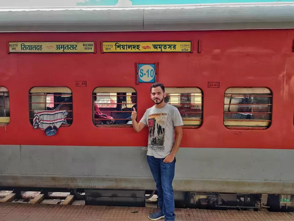 Photo of Beyond the Limits of Triund.... Part 2: The Eventful Jallianwalabagh Express Journey by Suraj B (theTrackWalk)