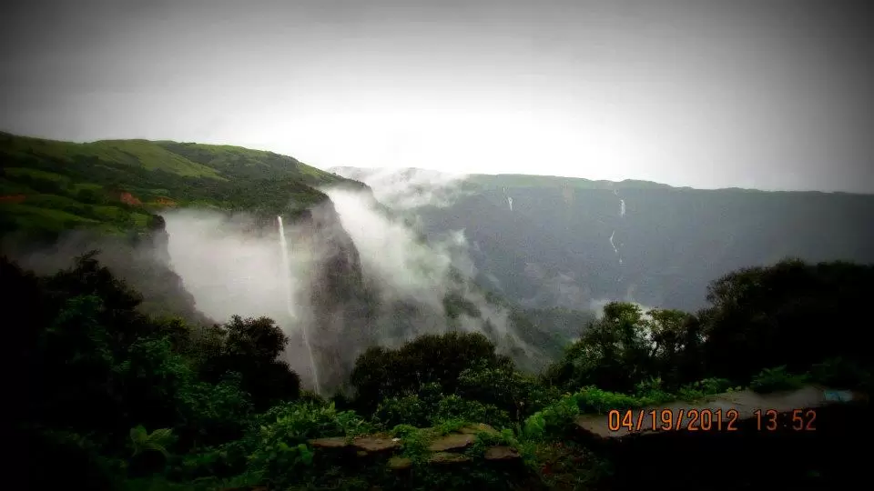 Photo of Mawsmai Cave, Cherrapunji by Sarthak Satapathy