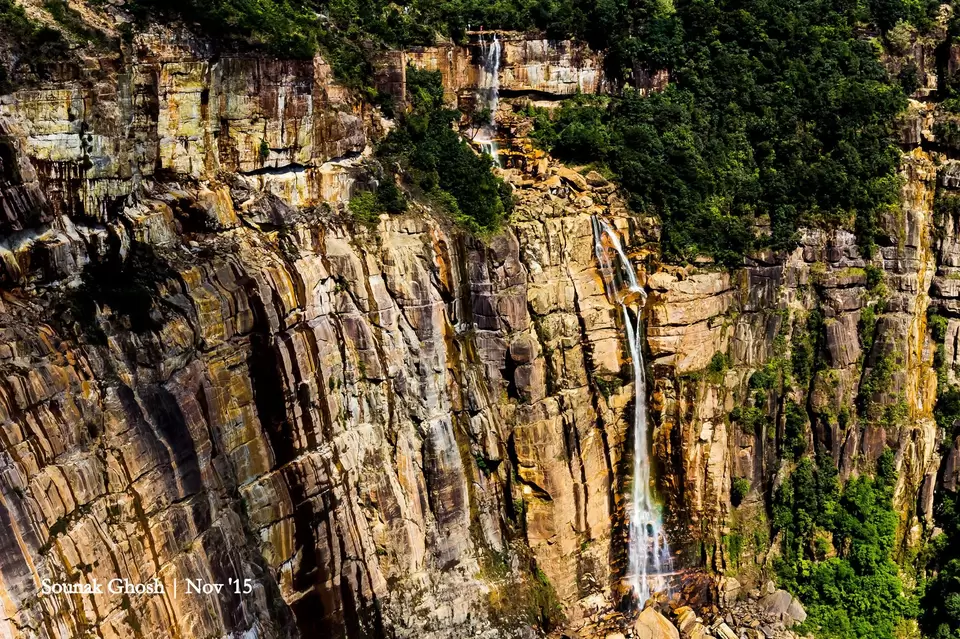 Photo of Mawkdok, Meghalaya, India by Sounak Ghosh