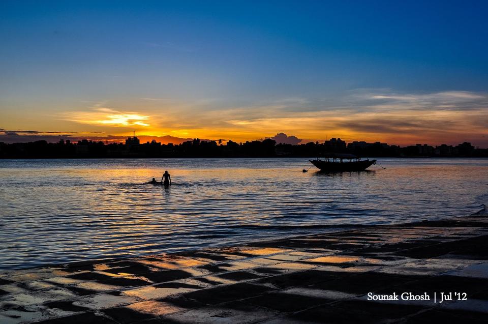Photo of Fairlie Place Ghat, BBD Bagh, Kolkata, West Bengal, India by Sounak Ghosh