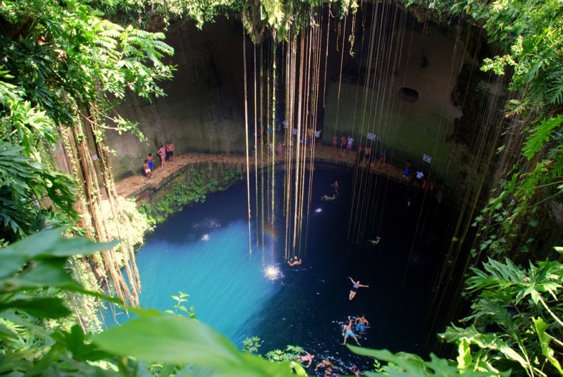 Photo of Cenote Ik-Kil, Tinum, Mexico by S D Hollick