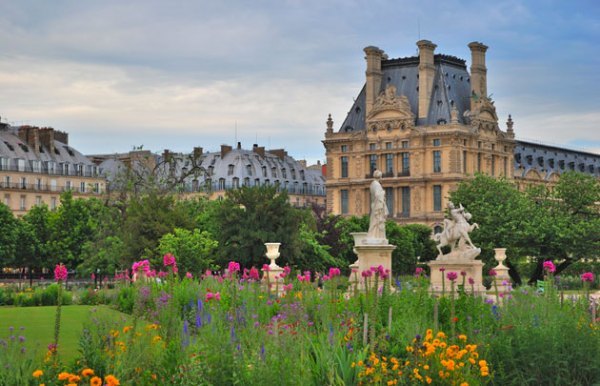 Photo of One Day in Paris - Tripping Star by TUSHAR RASTOGI