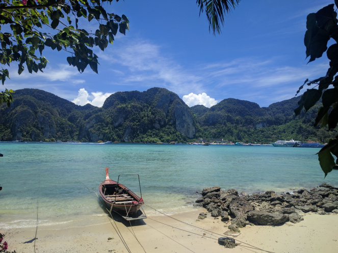 Photo of Thailand - Backpackers Mecca 3/3 by Khyati Maloo