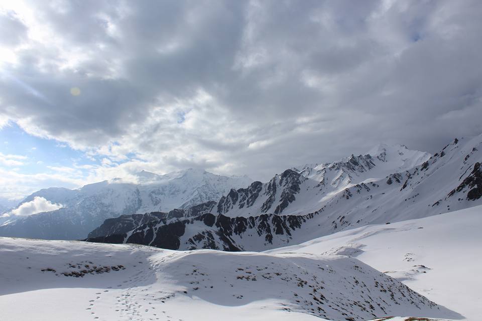 Photo of When your heart is set and the mind ajar, don't worry and climb to Sar: Sar Pass, Himachal Diaries 5/17 by Tushar Chatterji