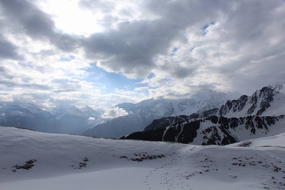 Photo of When your heart is set and the mind ajar, don't worry and climb to Sar: Sar Pass, Himachal Diaries 12/17 by Tushar Chatterji