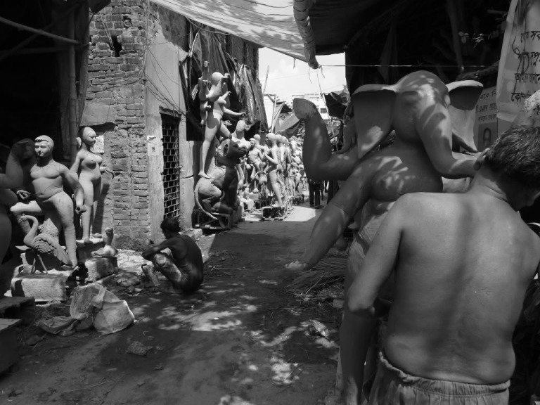 Photo of Kumartuli: A Walk Through A Cultural Precincts of Kolkata 2/6 by TippytoeTraveltales