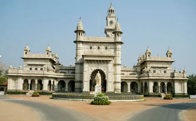 Photo of Mayo College Ajmer, Ajmer, Rajasthan, India by Travelpoppers
