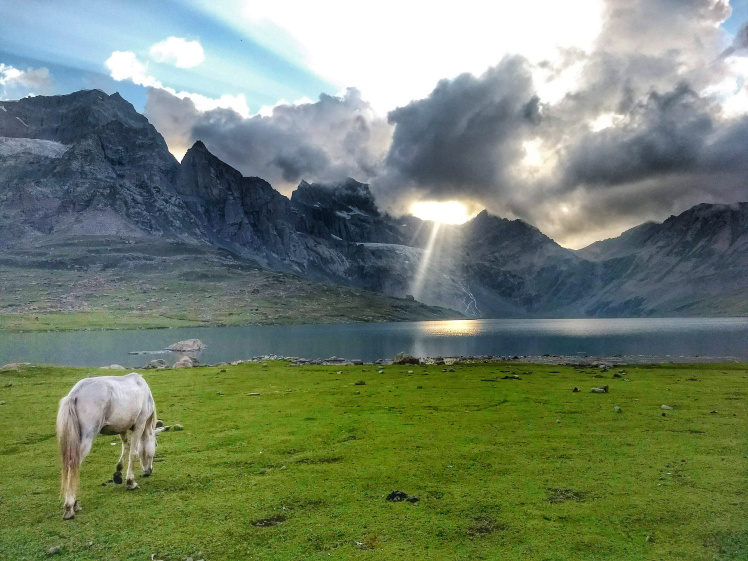 Photo of Kashmir Great Lakes Trek: The Spectacular Beauty 3/11 by Yogini Patil