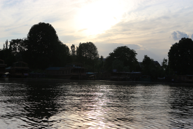 Photo of The Floating Hotels of Kashmir !! by Astha Gupta