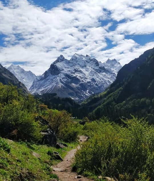 Photo of 10 Pictures That Prove Har Ki Dun Is One of the Most Beautiful Summer Treks 6/10 by Travel Beings