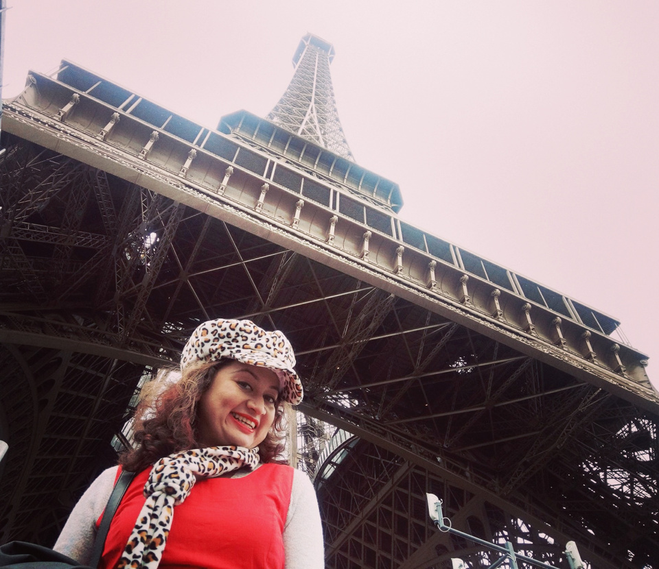 Photo of Eiffel Tower, Avenue Anatole France, Paris, France by Nikhita Shere