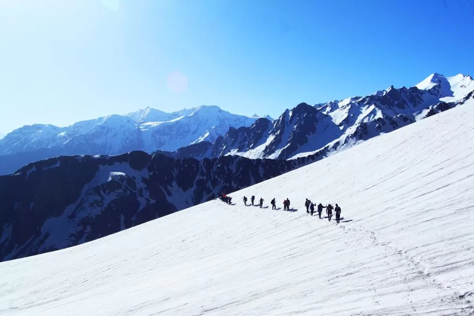 Photo of Sar Pass, Sosan, Himachal Pradesh, India by Life Outside Cubicle (Shruthi B P)