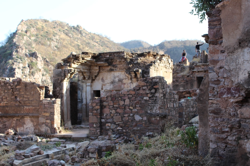 Photo of Bhangarh Fort, Bhangarh, Rajasthan, India by Prashant Srivastava