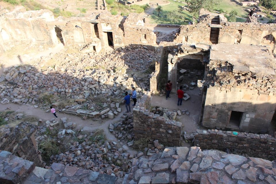 Photo of Bhangarh Fort, Bhangarh, Rajasthan, India by Prashant Srivastava