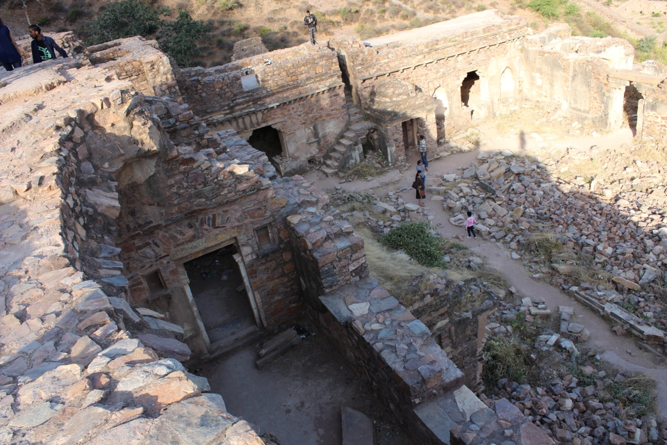 Photo of Bhangarh Fort, Bhangarh, Rajasthan, India by Prashant Srivastava