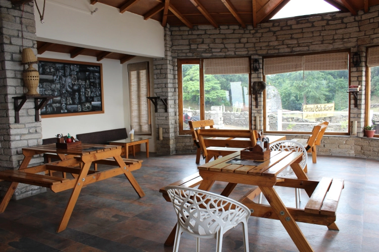 Photo of Simba Cafe, Restaurant, Rooms, Jhandi Dhar - Binsar Sanctuary Gate Road, opposite, Binsar, Uttarakhand, India by Prashant Srivastava