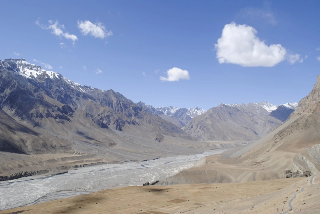 Photo of Spiti River, Lahaul And Spiti, Himachal Pradesh, India by Karan