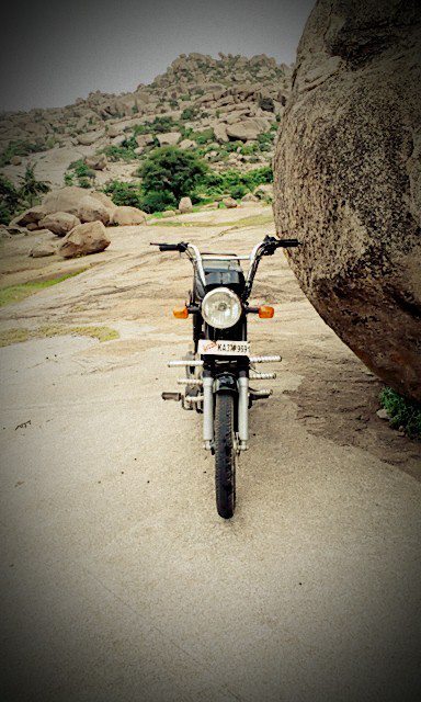 Photo of Hampi - a fascinating city of ruins. by Kshitiz Gupta