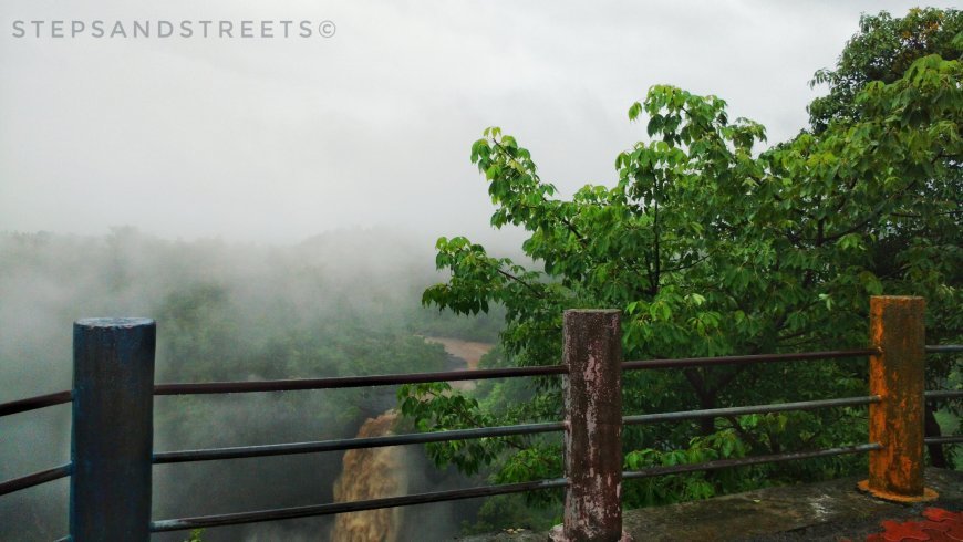 Photo of Far-off from the City hassles, Close to the city, Near to my soul - A Photo Essay · Steps and Street 11/14 by Tanisha Guin