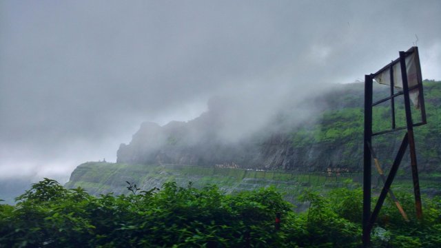 Photo of Malshej Ghat, Pune, Maharashtra, India by Tanisha Guin