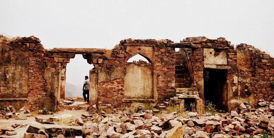 Photo of Bhangarh by Sayan Debnath