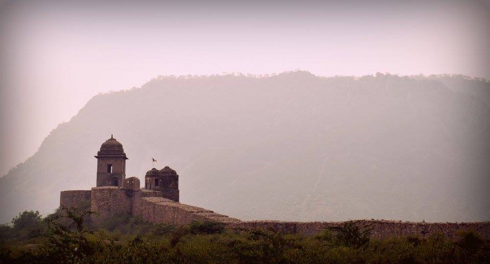 Photo of Bhangarh..the Ruined Fort City!!! 17/30 by Sayan Debnath