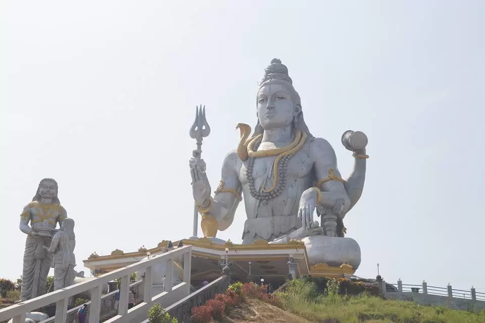 Photo of Murudeshwar, Karnataka, India by Sravan Yadav